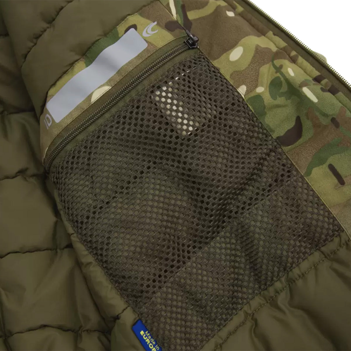 Inner mesh pocket of Carinthia MIG 4.0 Jacket G-Loft Multicam, providing secure storage for essentials during tactical operations.
