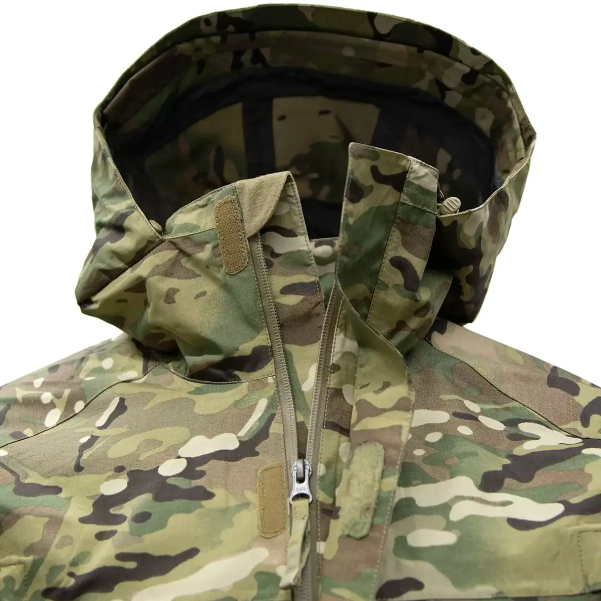 Close-up of front zipper and collar on Carinthia PRG 2.0 Waterproof Jacket Multicam, built for weather resistance and comfort.