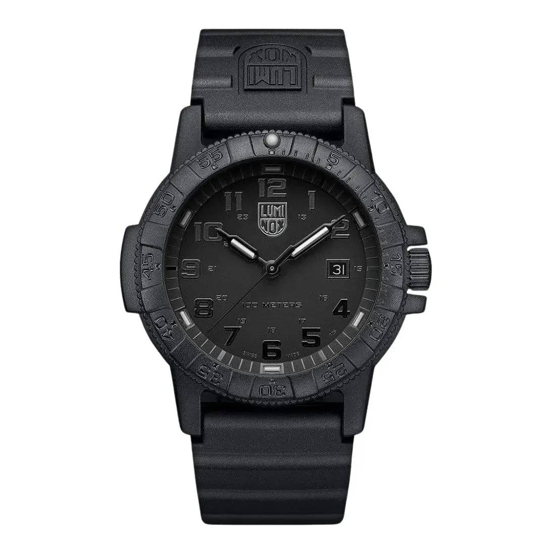 Luminox Leatherback Sea Turtle Giant Watch XS.0321.BO.L featuring a black dial, rugged Carbonox case, and durable rubber strap for ultimate durability.