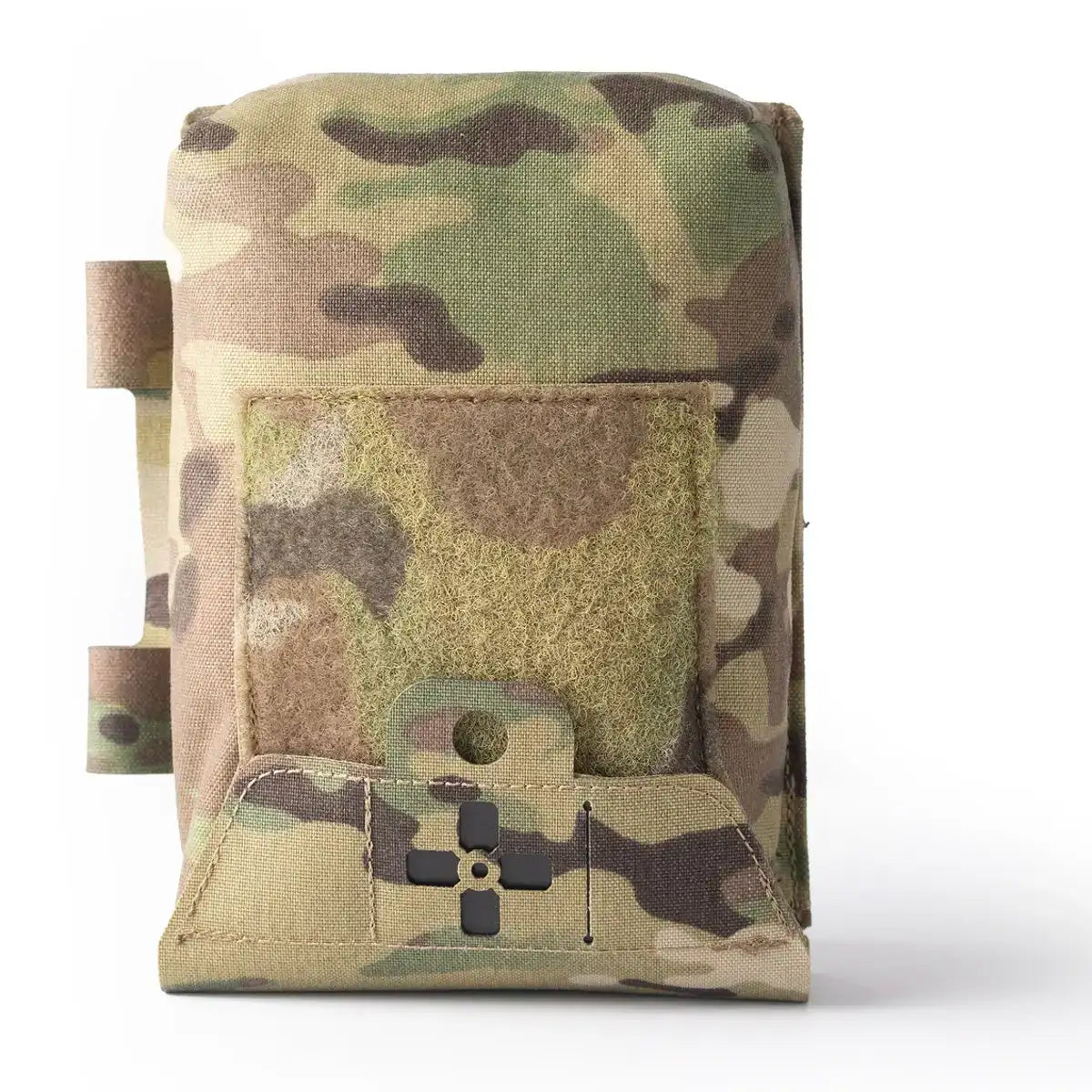 Multicam camouflage medical pouch with Velcro and pull-out design for tactical use, made of durable Cordura material, SKU: JB1663
