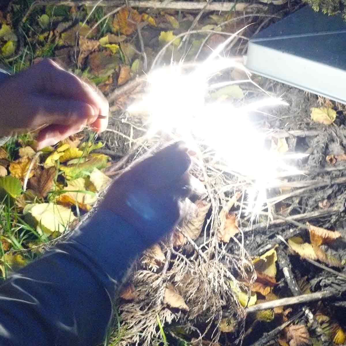 Firefly Champion Spark Marker Self-Luminous Survival Tool - John Bull Clothing