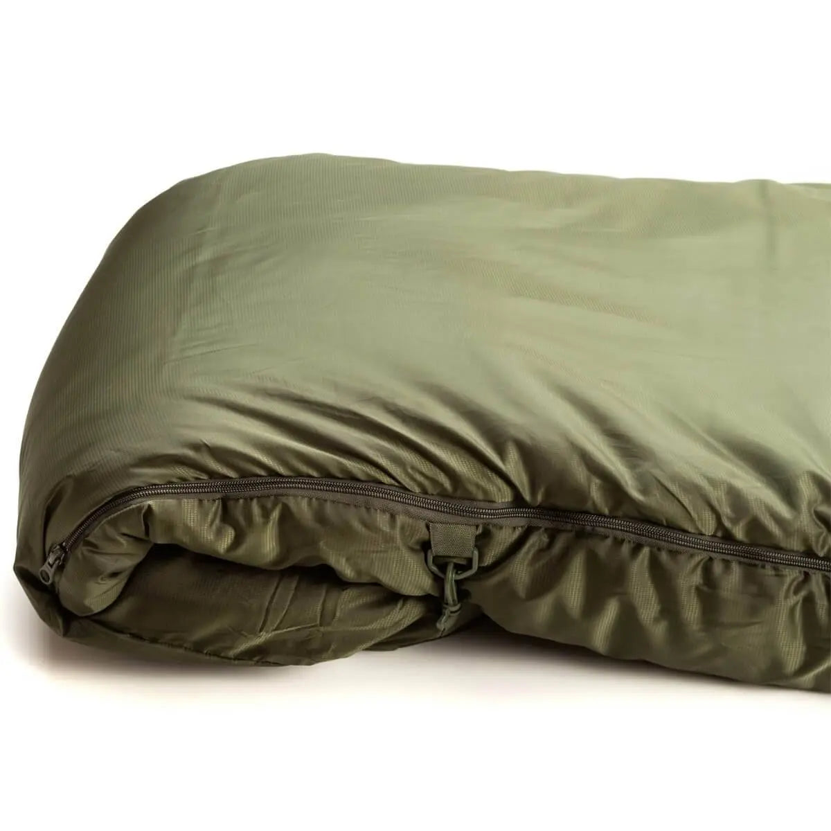 Close-up of Snugpak Elite 4 Sleeping Bag Olive Green zipper and Paratex fabric, highlighting durable and weather-resistant construction.