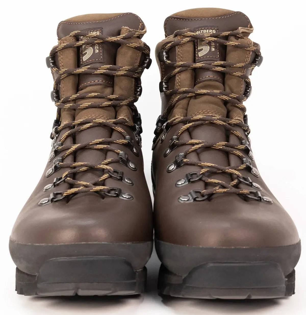 Front view of Altberg Tethera Men's Leather Walking Boots, displaying secure lacing system, robust leather upper, and reinforced toe cap for protection.