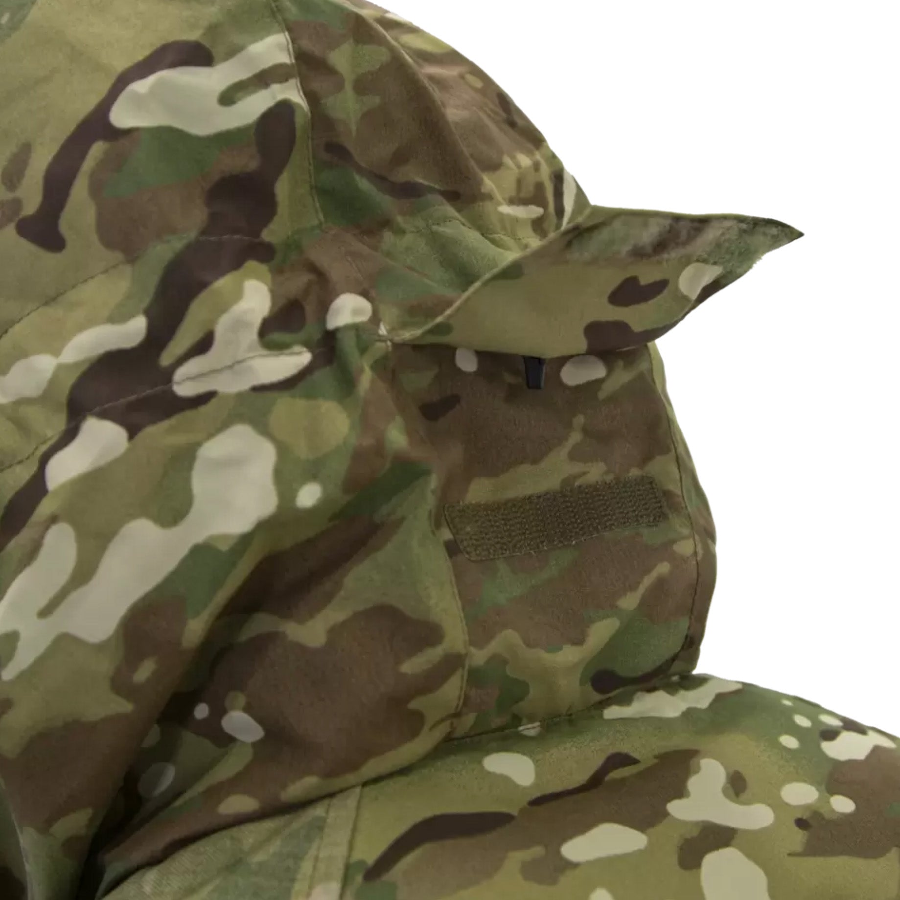 Adjustable hood of Carinthia MIG 4.0 Jacket G-Loft Multicam with reinforced brim for enhanced protection in harsh weather conditions.