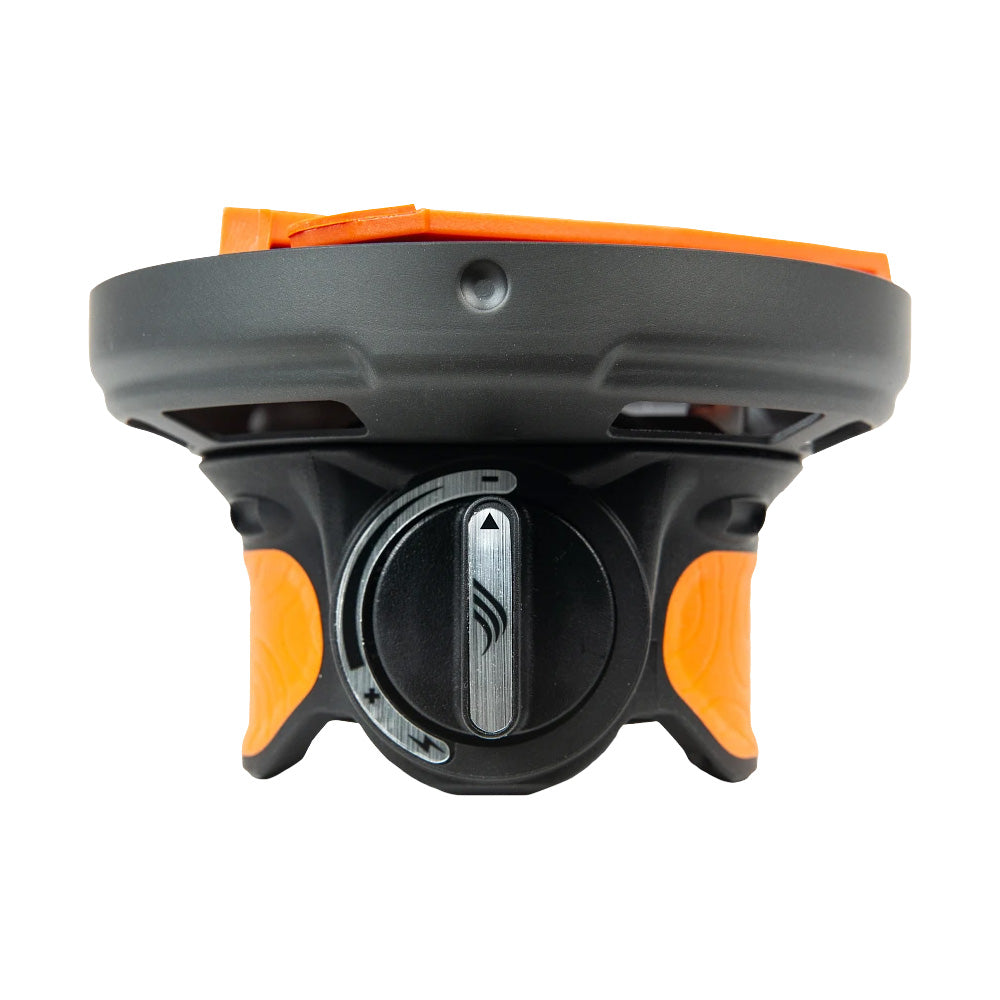 Close-up of Jetboil Flash 1.0L stove system's control valve, ensuring precise flame adjustment for optimal cooking performance.