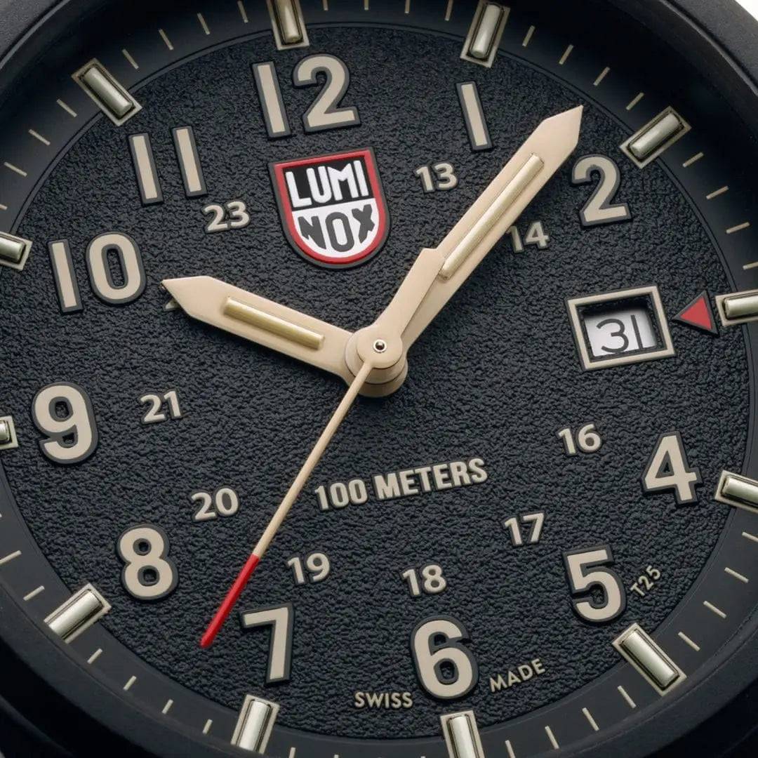 Close-up of the Luminox Atacama Field 1960 Series Watch XL.1970.SET dial, showcasing beige hands, a red-tipped second hand, and a date display at 3 o’clock.