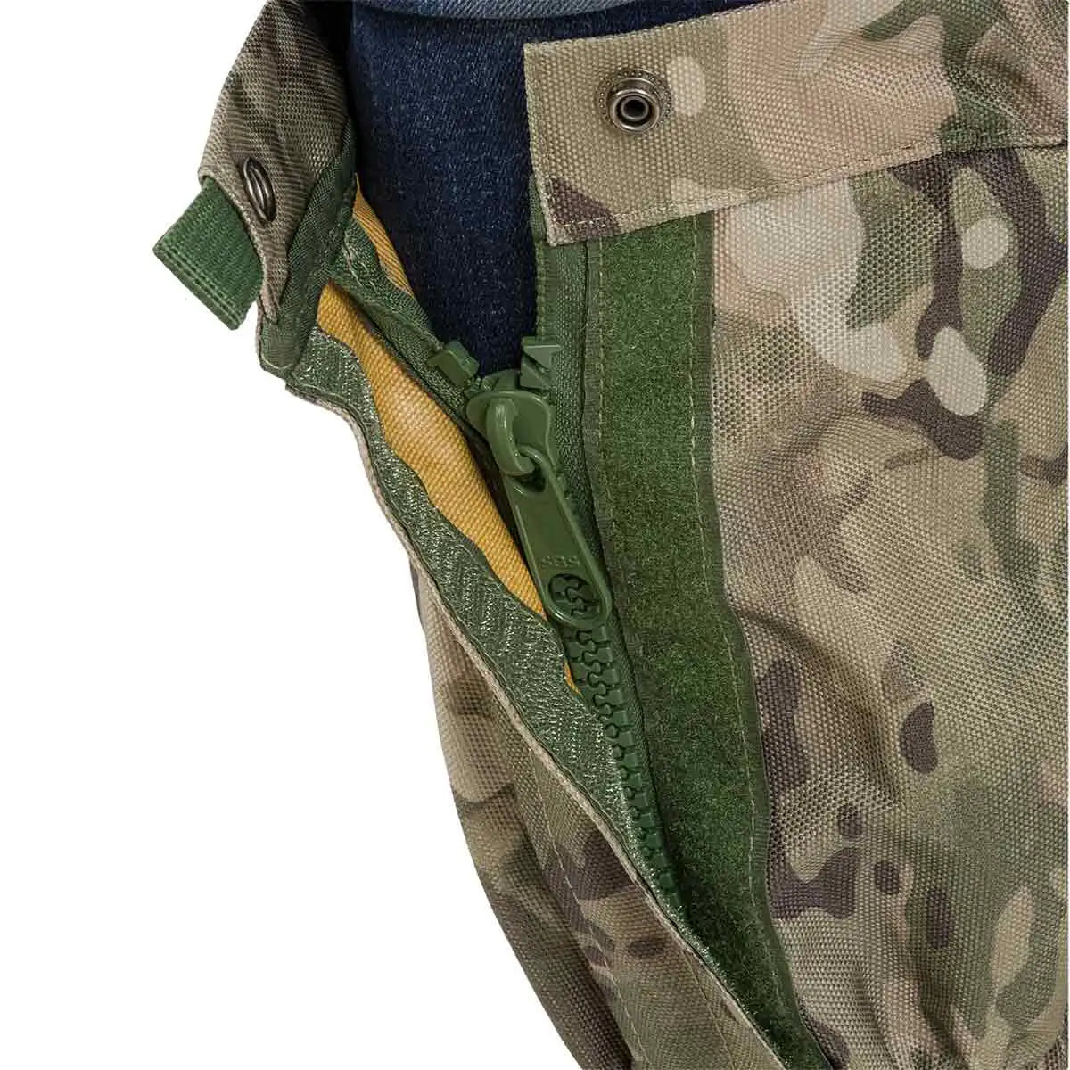 Close-up of Highlander Waterproof Leg Gaiters HMTC showcasing a sturdy zipper and secure fastening for enhanced protection in rugged outdoor conditions.  from  John Bull Clothing 